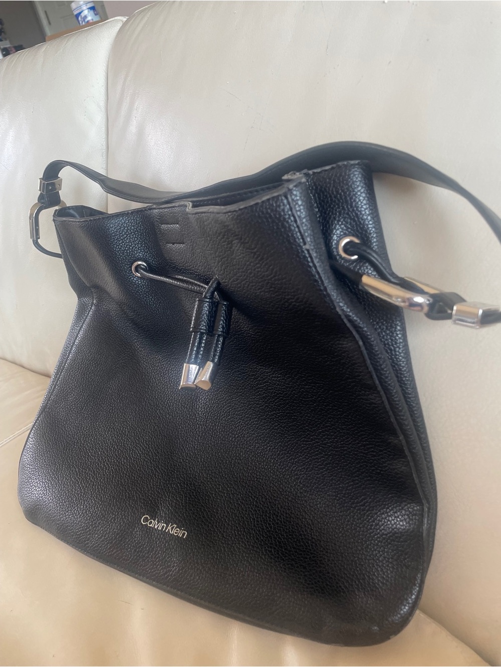🖤👜 Calvin Klein Fatima - Black Pebbled Faux Leather Drawstring Shoulder Tote